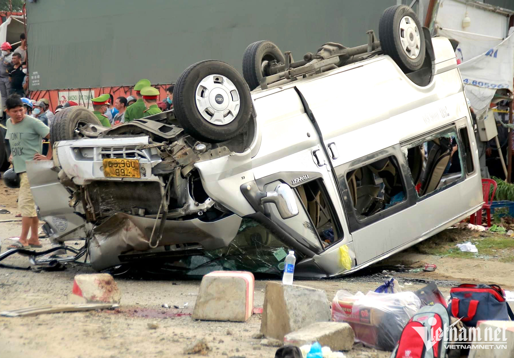Vụ tai nạn thảm khốc làm 8 người chết: Xe khách chạy vào đường cấm, quá tốc độ